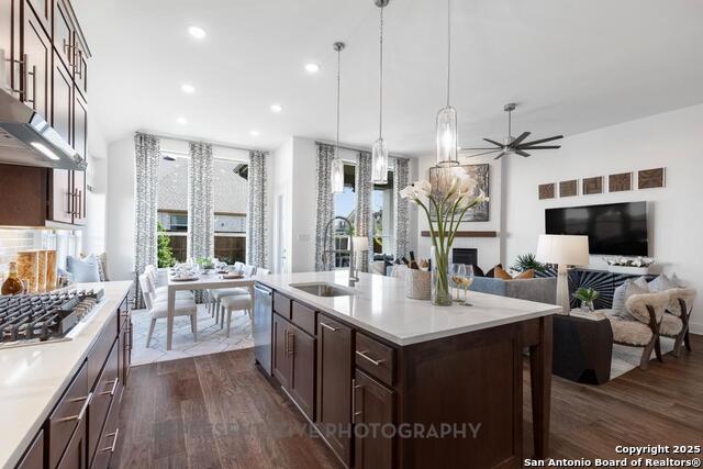 Listing photo id 7 for 12315 Fort Anderson