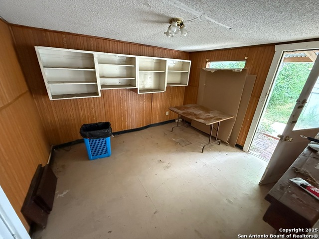 Image 14 of 27 For 215 Academy W