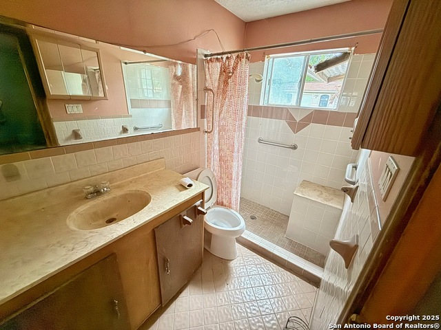 Image 19 of 27 For 215 Academy W