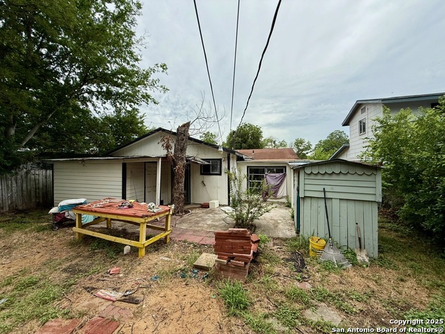 Image 26 of 27 For 215 Academy W