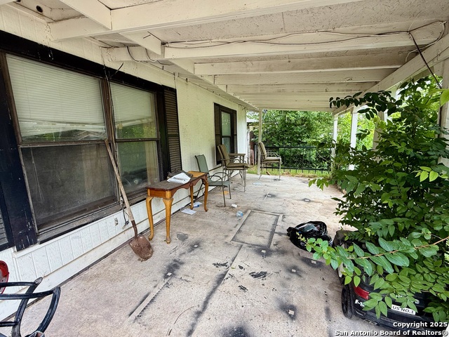 Image 4 of 27 For 215 Academy W