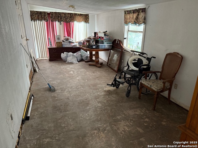 Image 9 of 27 For 215 Academy W