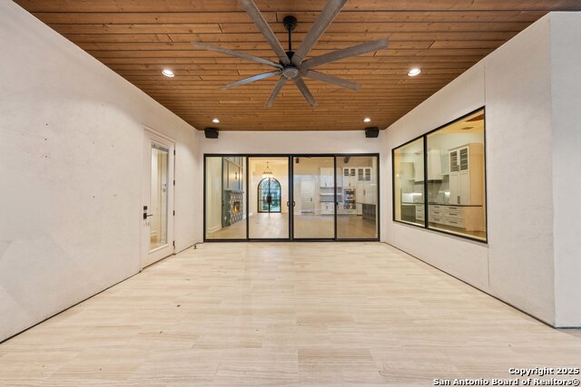 Image 33 of 42 For 7107 Bella Bluff