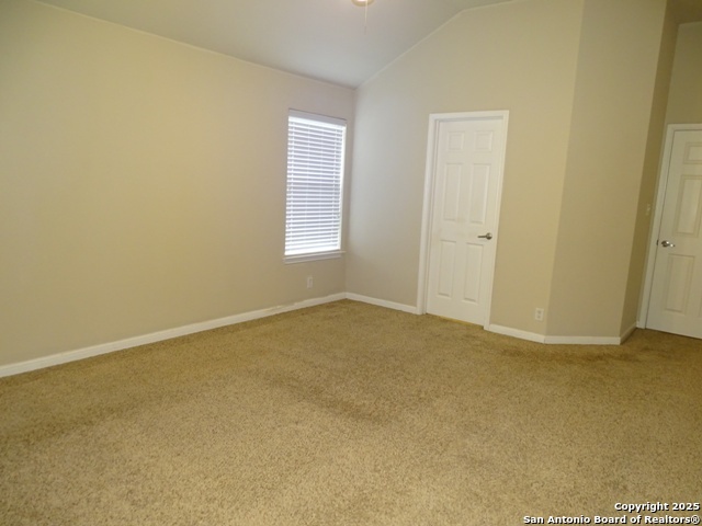 Listing photo id 12 for 3317 Orth  