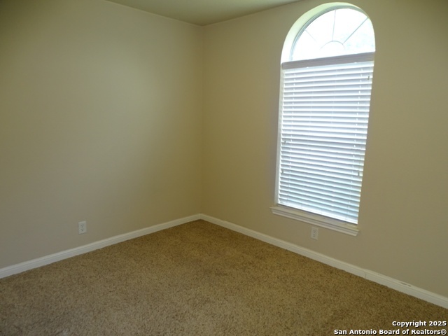 Listing photo id 19 for 3317 Orth  