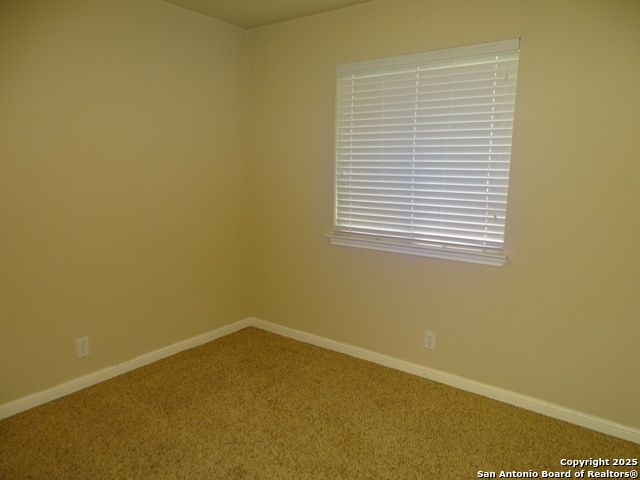 Listing photo id 23 for 3317 Orth  