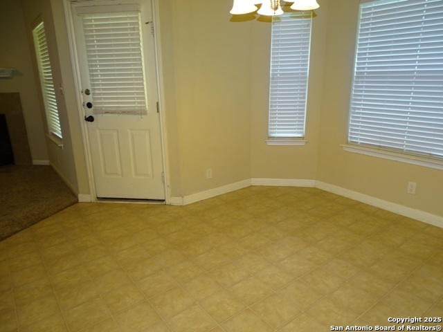 Listing photo id 7 for 3317 Orth  