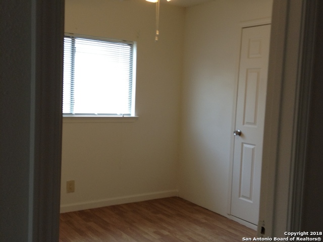 Image 17 of 23 For 8926 Breezefield