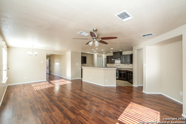 Image 11 of 44 For 133 Hinge Chase