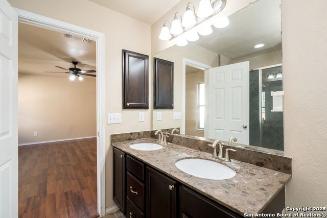 Image 23 of 44 For 133 Hinge Chase