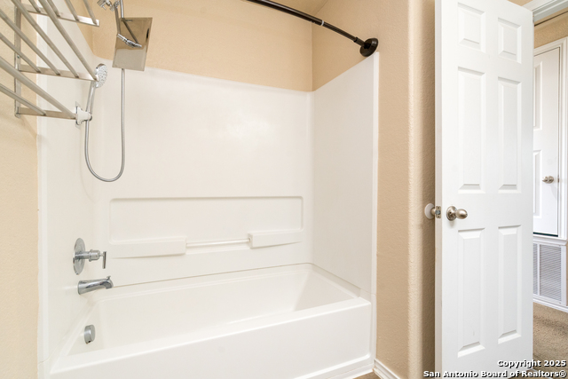 Image 36 of 44 For 133 Hinge Chase