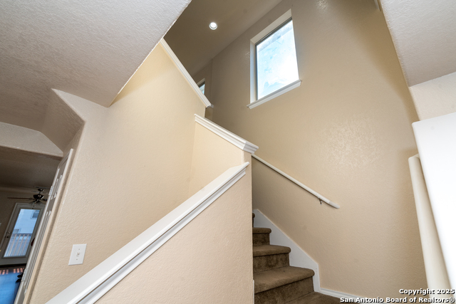 Image 6 of 44 For 133 Hinge Chase