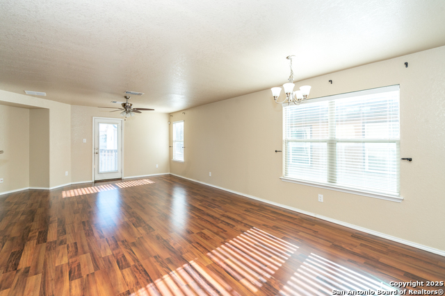 Image 9 of 44 For 133 Hinge Chase