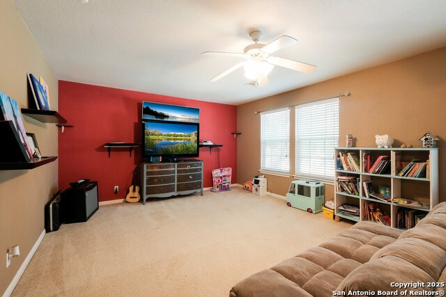 Listing photo id 14 for 9622 Fallen Willow