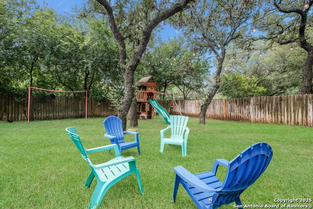 Listing photo id 25 for 9622 Fallen Willow