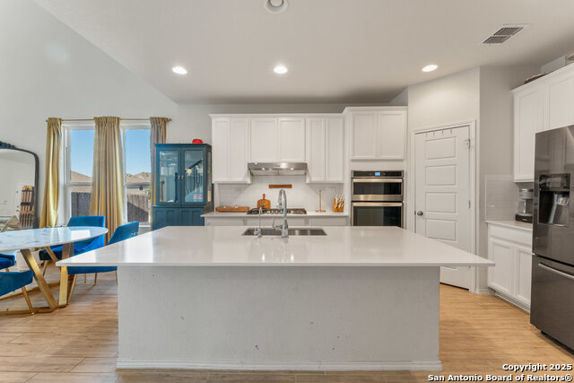 Listing photo id 10 for 27333 Pollock Pl