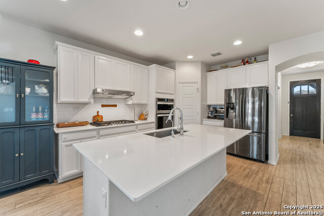 Listing photo id 12 for 27333 Pollock Pl