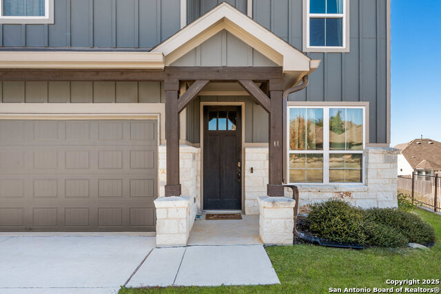 Listing photo id 0 for 27333 Pollock Pl