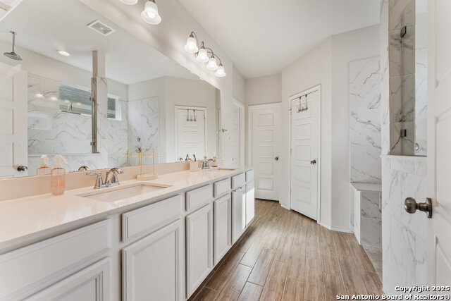 Listing photo id 20 for 27333 Pollock Pl