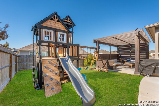 Listing photo id 29 for 27333 Pollock Pl