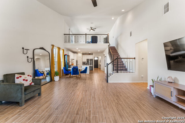 Listing photo id 3 for 27333 Pollock Pl