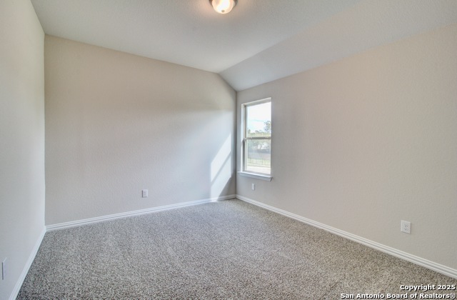 Listing photo id 16 for 836 Little Pebble