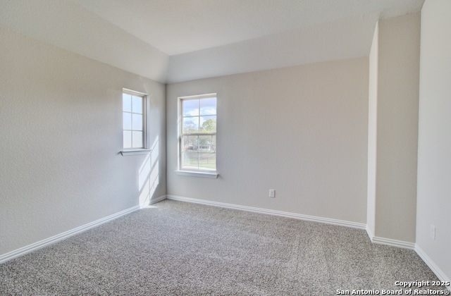 Listing photo id 19 for 836 Little Pebble