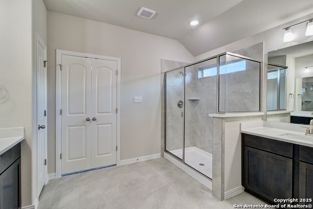 Listing photo id 25 for 836 Little Pebble