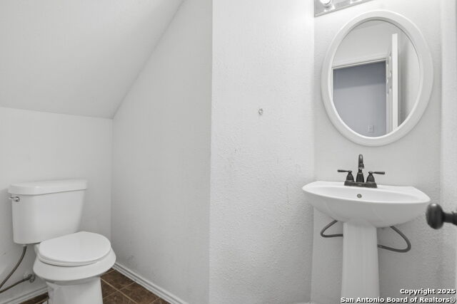 Image 20 of 33 For 7442 Tall Cedar