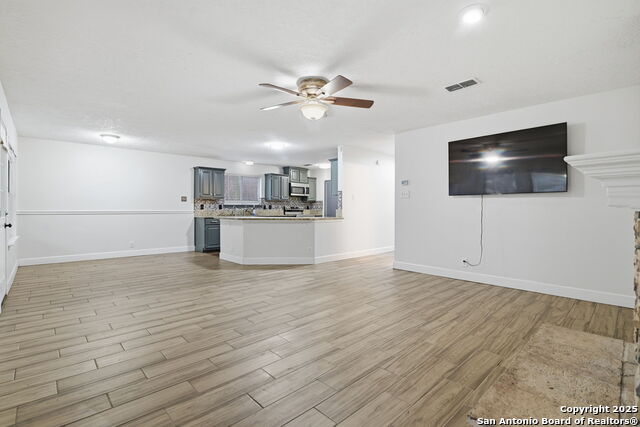 Image 7 of 33 For 7442 Tall Cedar