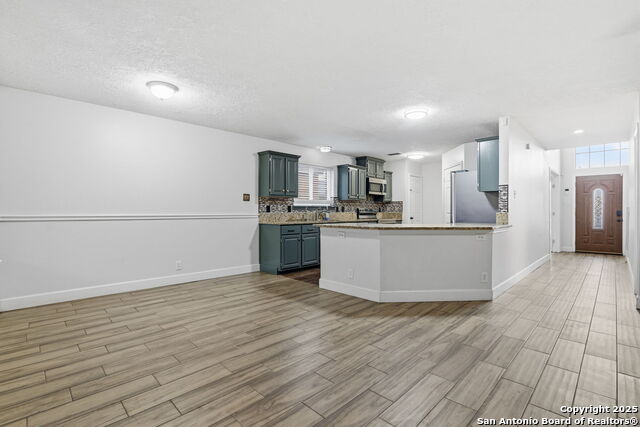 Image 9 of 33 For 7442 Tall Cedar