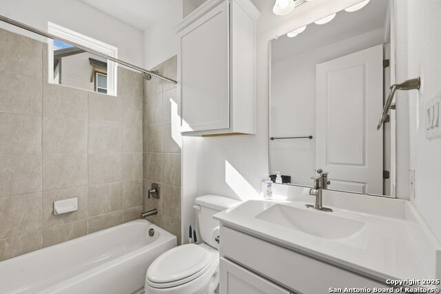 Image 14 of 15 For 2167 Hofstaat  # 66