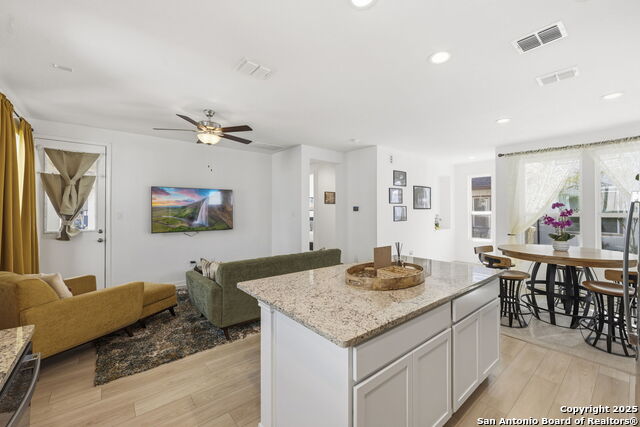 Image 6 of 15 For 2167 Hofstaat  # 66