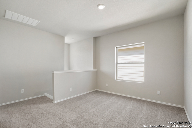 Listing photo id 12 for 5711 Agate Circle