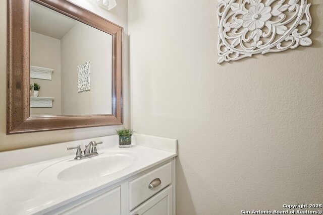 Image 17 of 42 For 614 Granite Cliff