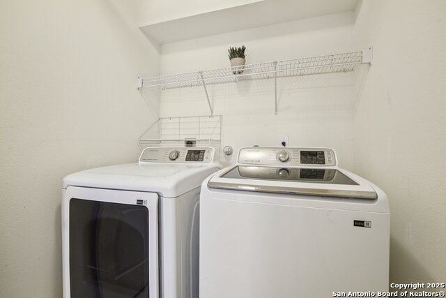 Image 18 of 42 For 614 Granite Cliff