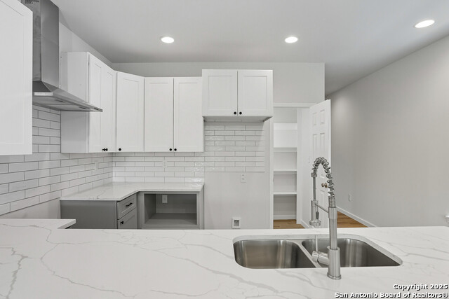 Image 10 of 25 For 1958 Crockett E