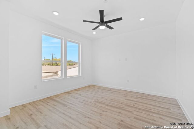 Image 23 of 34 For 106 Bank St  102