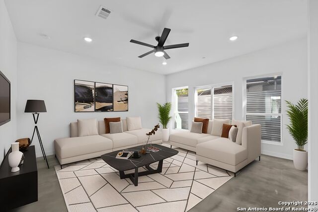 Image 8 of 34 For 106 Bank St  102