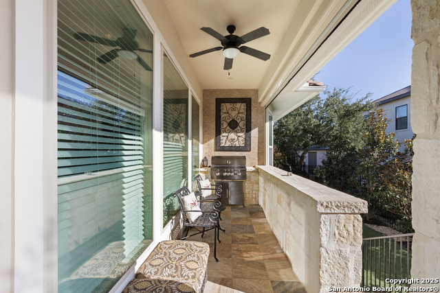 Listing photo id 23 for 10 Denbury Gln