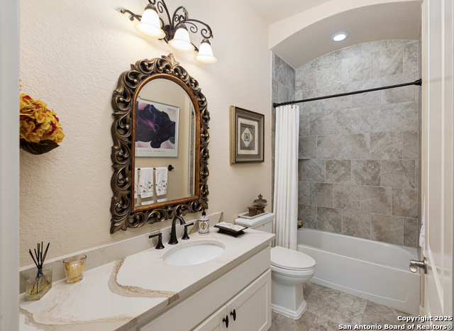 Listing photo id 29 for 10 Denbury Gln