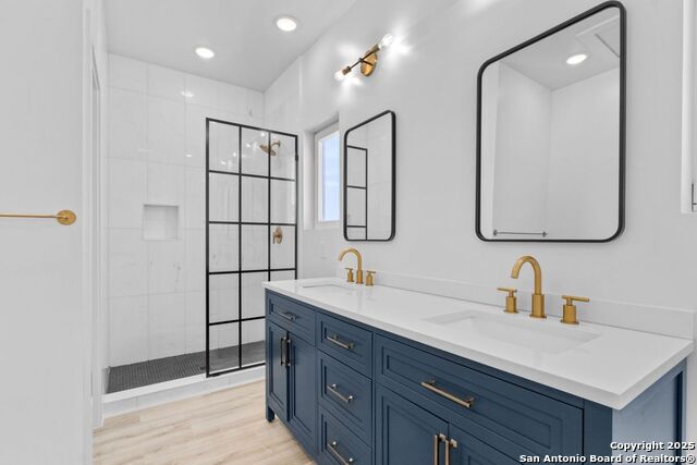 Image 27 of 33 For 106 Bank St  101