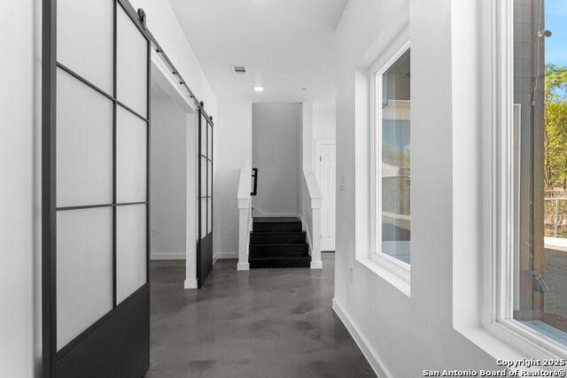 Image 6 of 34 For 106 Bank St  103