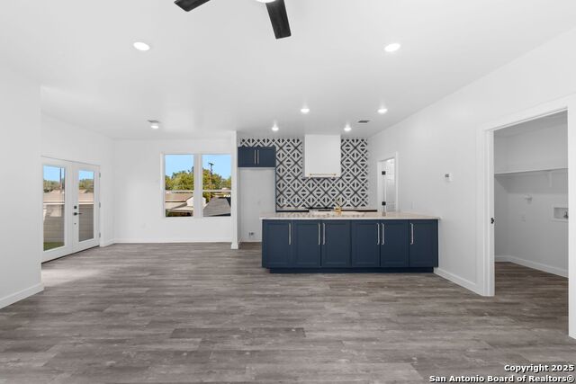 Image 17 of 32 For 106 Bank St  201