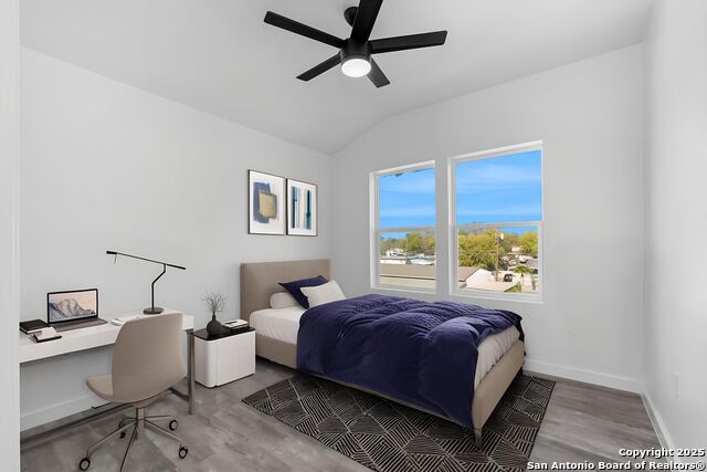 Image 21 of 32 For 106 Bank St  201