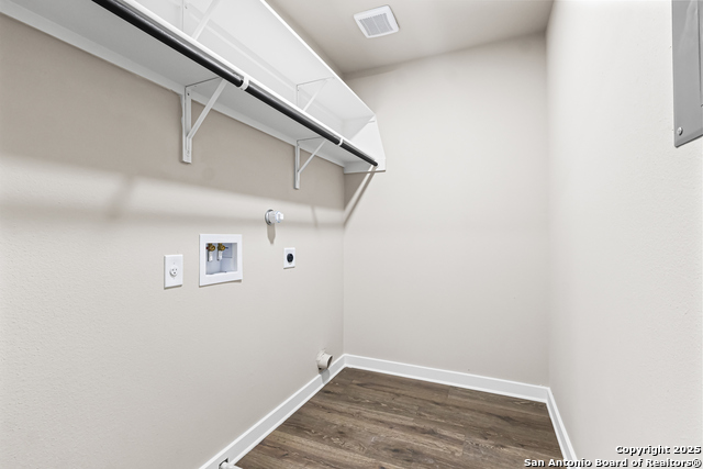 Listing photo id 9 for 1214 Aransas