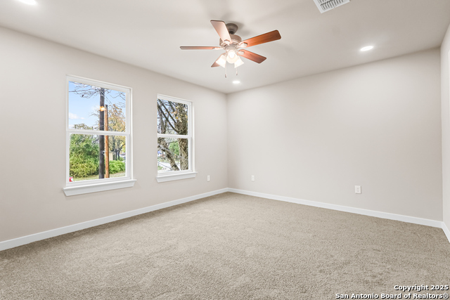 Listing photo id 12 for 1214 Aransas