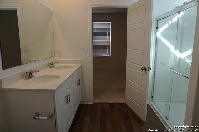 Listing photo id 13 for 1206 Casa Luminar