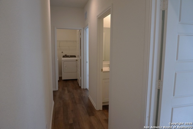 Listing photo id 16 for 1206 Casa Luminar