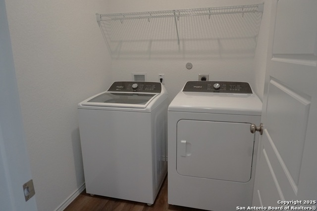 Listing photo id 17 for 1206 Casa Luminar